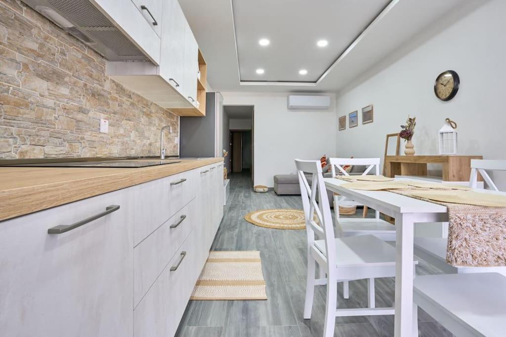 Two Bedroom Apartment In Xemxija, Bahía de San Pablo Exterior foto